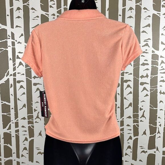 Almost Famous Peach Terrycloth Cropped Collared Shirt M NEW - Picture 3 of 9